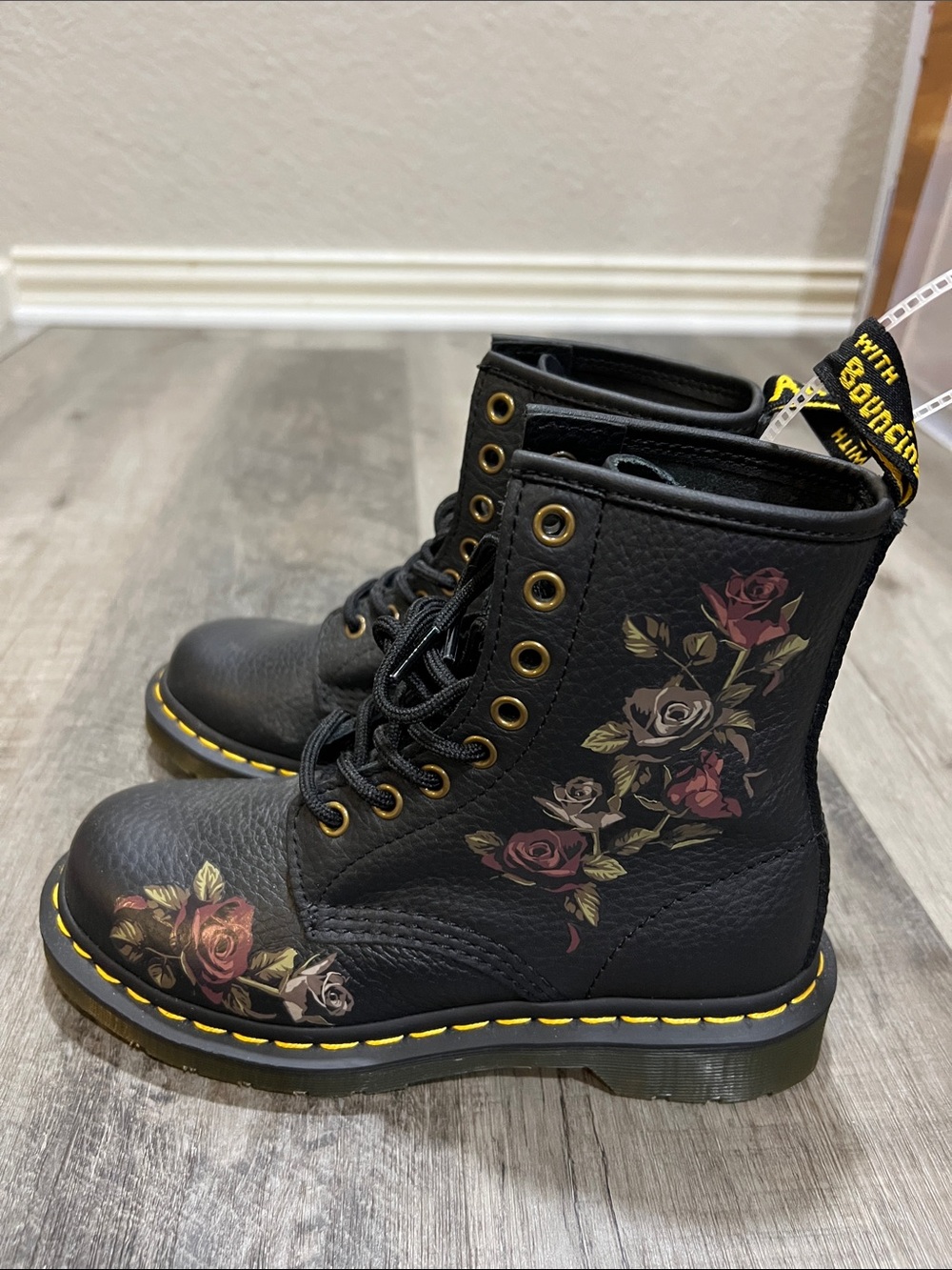 New Dr. Martens 1460 Decayed Roses Lace Up Boots size 5L - Picture 3 of 12